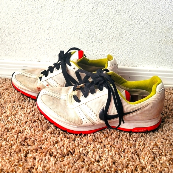 Nike Shoes - Nike Zoom White Athletics Shoes W7.5